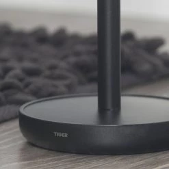 Schlussverkauf ✨ Tiger Urban Reserverollenhalter Freistehend, Farbe: Schwarz, Mit Austauschbaren Endkappen Zur Individuellen Gestaltung,12, 5x36 Cm ✨ 9 Schlussverkauf ✨ Tiger Urban Reserverollenhalter Freistehend, Farbe: Schwarz, Mit Austauschbaren Endkappen Zur Individuellen Gestaltung,12, 5x36 Cm ✨ -Tiger Verkäufe unnamed file 993